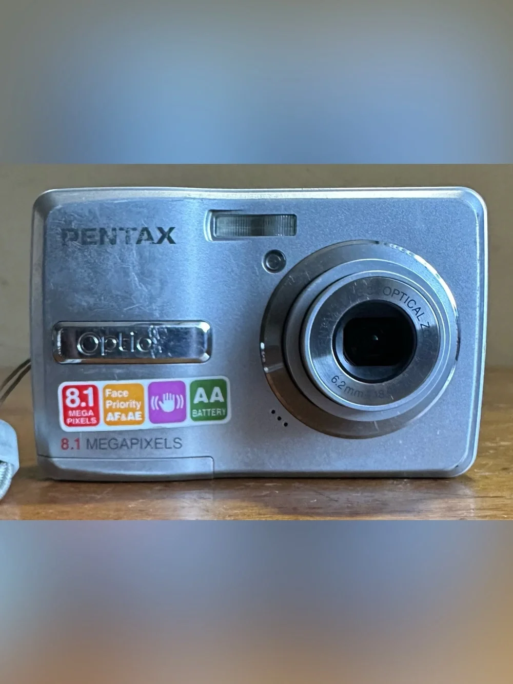 Pentax Optio E40 8.1MP Compact Point & Shoot Digital Camera